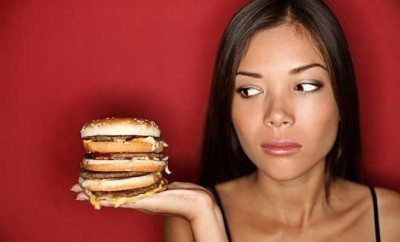 We Heart Living - 5 ways to avoid a junk food binge