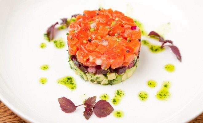 MAINsalmon-tartare2.jpg