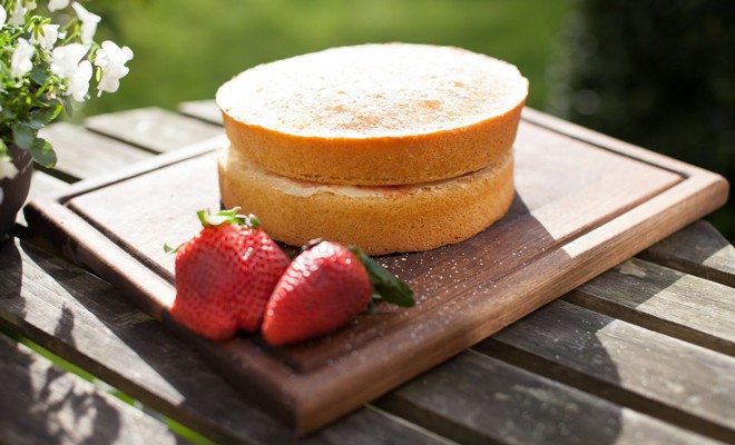 We Heart Living - Victoria sponge cake recipe