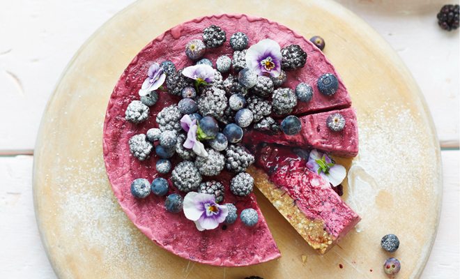 Blackberry and rose cheesecake with flowers