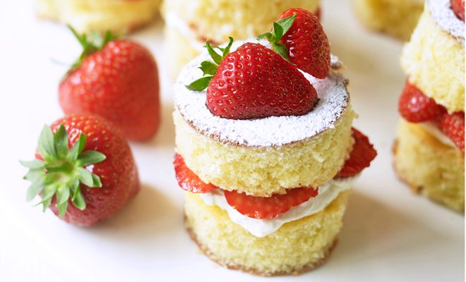 Strawberries and cream mini Victoria sandwich cakes
