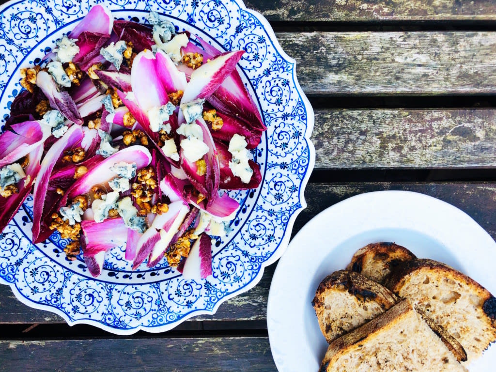Blue cheese and chicory salad with nut brittle recipe